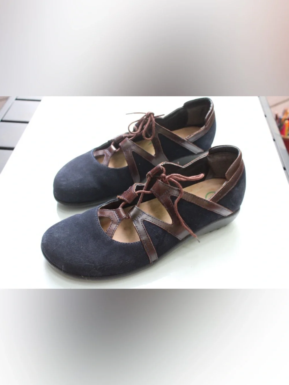 NWOT Naot  Timu laced up flats